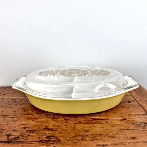 Vintage Pyrex Daisy Green Divided Ovenware Dish With Lid 1.5 Qt - Picture 7 of 16